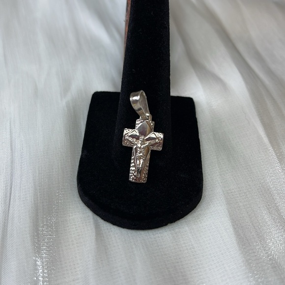 Sterling Silver Cross Pendant, Unisex, NWOT - Picture 5 of 7